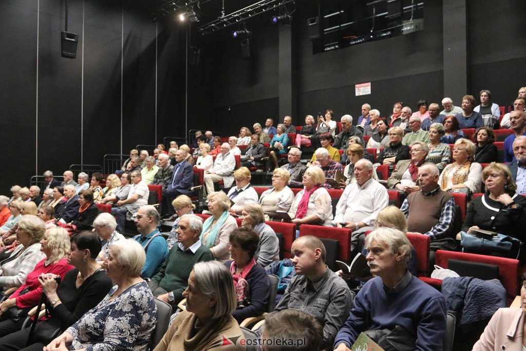 Spotkanie autorskie z Anną Staszewską [18.10.2022] - zdjęcie #8 - eOstroleka.pl