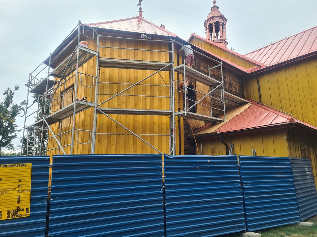 Renowacja zabytkowego kościoła pw. św. Anny w Dąbrówce - zdjęcie #9 - eOstroleka.pl