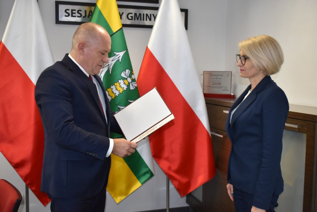 Nagrody wójta Gminy Łyse z okazji Dnia Edukacji Narodowej - zdjęcie #4 - eOstroleka.pl