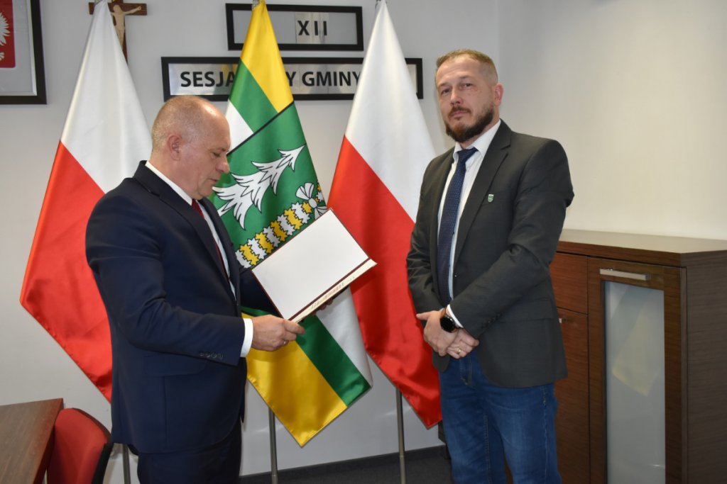 Nagrody wójta Gminy Łyse z okazji Dnia Edukacji Narodowej - zdjęcie #2 - eOstroleka.pl