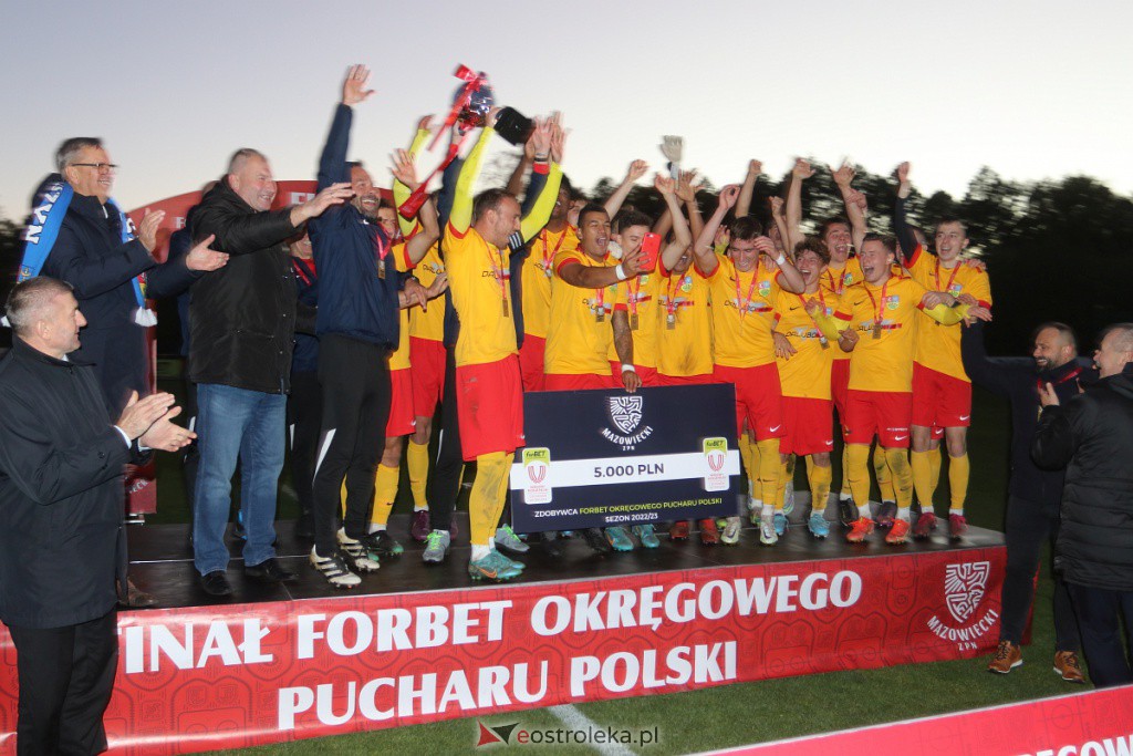 Finał Okręgowego PP KS CK Troszyn - Żbik Nasielsk [19.10.2022] - zdjęcie #6 - eOstroleka.pl