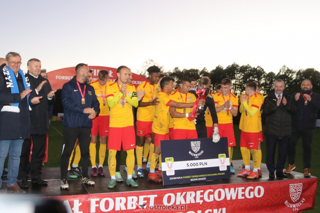 Finał Okręgowego PP KS CK Troszyn - Żbik Nasielsk [19.10.2022] - zdjęcie #5 - eOstroleka.pl
