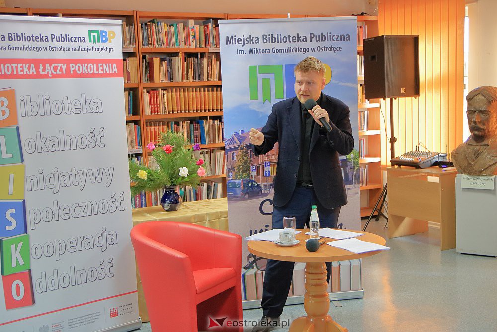 Dr Karol Samsel o literaturze w pierścieniu śmierci [20.10.2022] - zdjęcie #9 - eOstroleka.pl