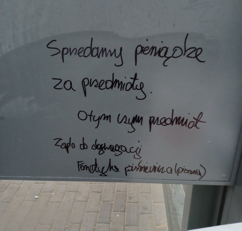 Akty wandalizmu przystanków miejskich - zdjęcie #9 - eOstroleka.pl