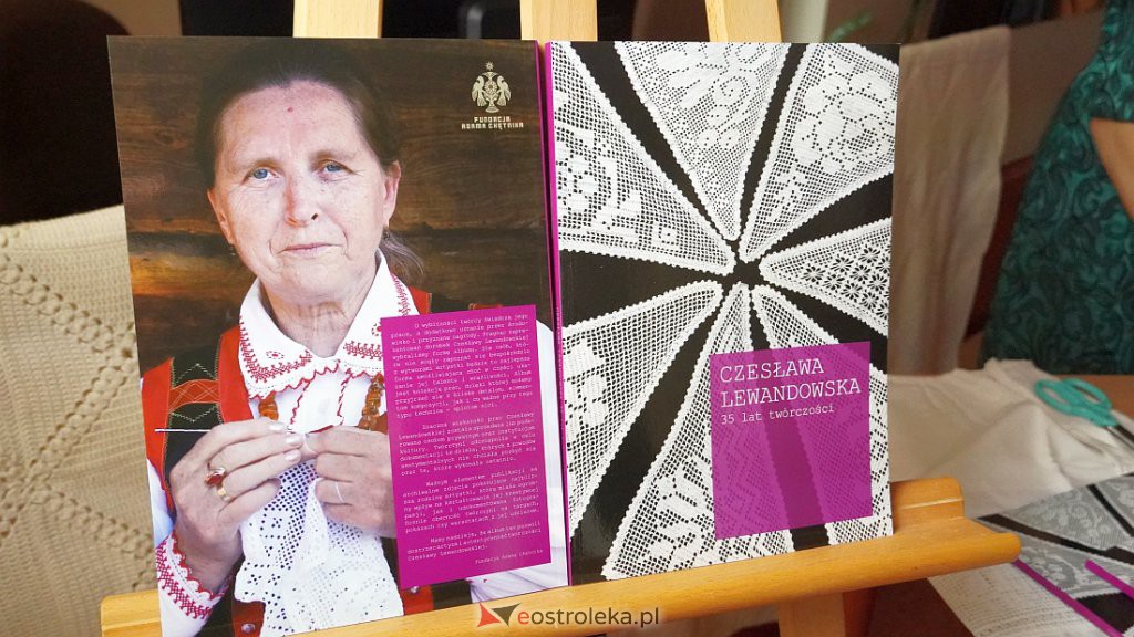 35 lat pracy twórczej Czesławy Lewandowskiej. Promocja albumu  w Bibliotece Pedagogicznej [22.10.2022] - zdjęcie #35 - eOstroleka.pl