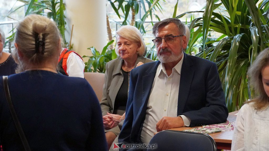 35 lat pracy twórczej Czesławy Lewandowskiej. Promocja albumu  w Bibliotece Pedagogicznej [22.10.2022] - zdjęcie #24 - eOstroleka.pl