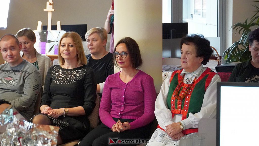 35 lat pracy twórczej Czesławy Lewandowskiej. Promocja albumu  w Bibliotece Pedagogicznej [22.10.2022] - zdjęcie #5 - eOstroleka.pl