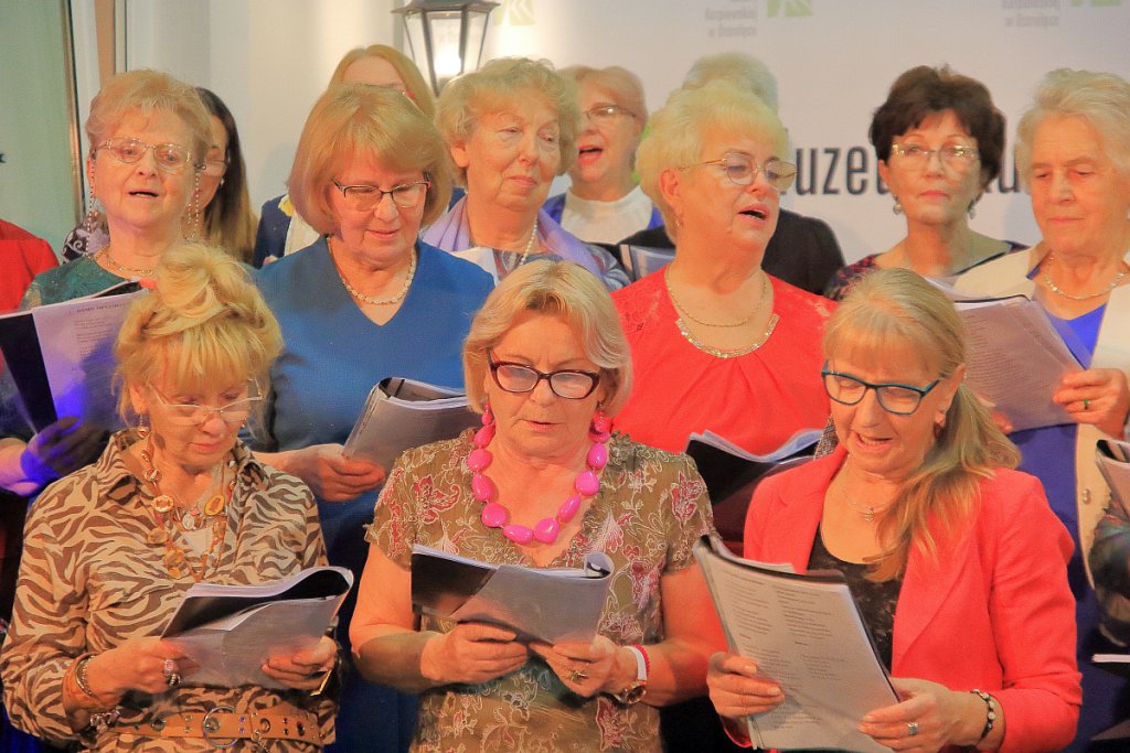 Koncert Chóru O! La La w Muzeum Kultury Kurpiowskiej [22.10.2022] - zdjęcie #20 - eOstroleka.pl