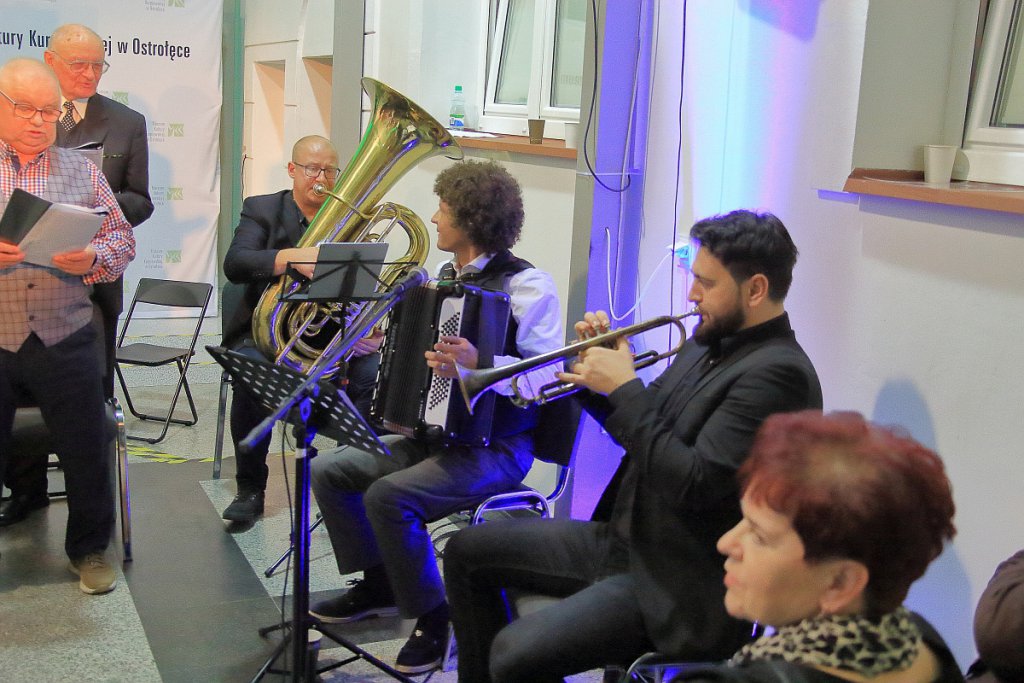 Koncert Chóru O! La La w Muzeum Kultury Kurpiowskiej [22.10.2022] - zdjęcie #15 - eOstroleka.pl