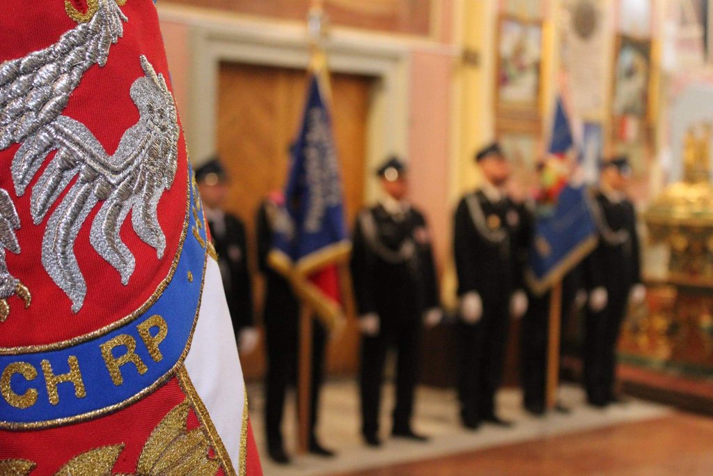 Uczcili pamięć zmarłych i poległych na służbie strażaków [24.10.2022] - zdjęcie #1 - eOstroleka.pl