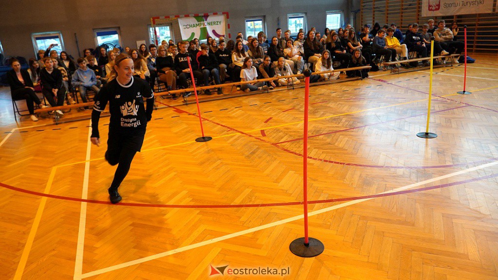 Championerzy w Szkole Podstawowej nr 10 w Ostrołęce [24.10.2022] - zdjęcie #10 - eOstroleka.pl