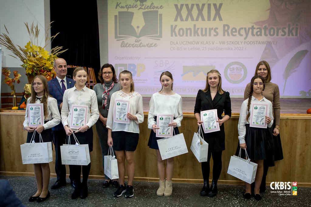 XXXIX konkurs recytatorski “Kurpie Zielone w literaturze”. Poznaliśmy laureatów [26.10.2022] - zdjęcie #17 - eOstroleka.pl