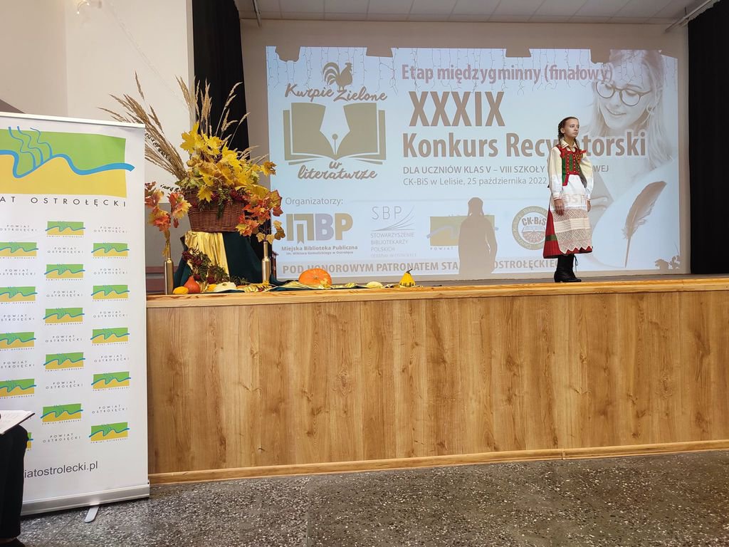 XXXIX konkurs recytatorski “Kurpie Zielone w literaturze”. Poznaliśmy laureatów [26.10.2022] - zdjęcie #16 - eOstroleka.pl