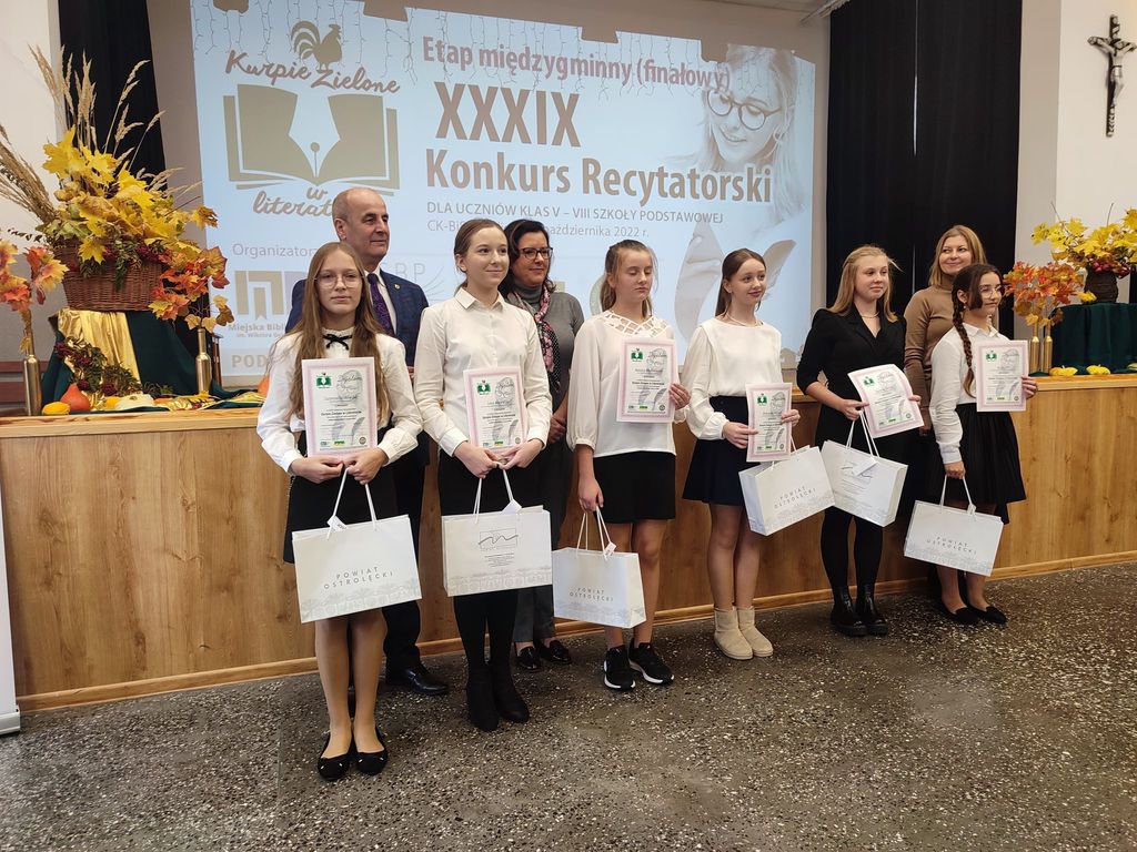 XXXIX konkurs recytatorski “Kurpie Zielone w literaturze”. Poznaliśmy laureatów [26.10.2022] - zdjęcie #13 - eOstroleka.pl