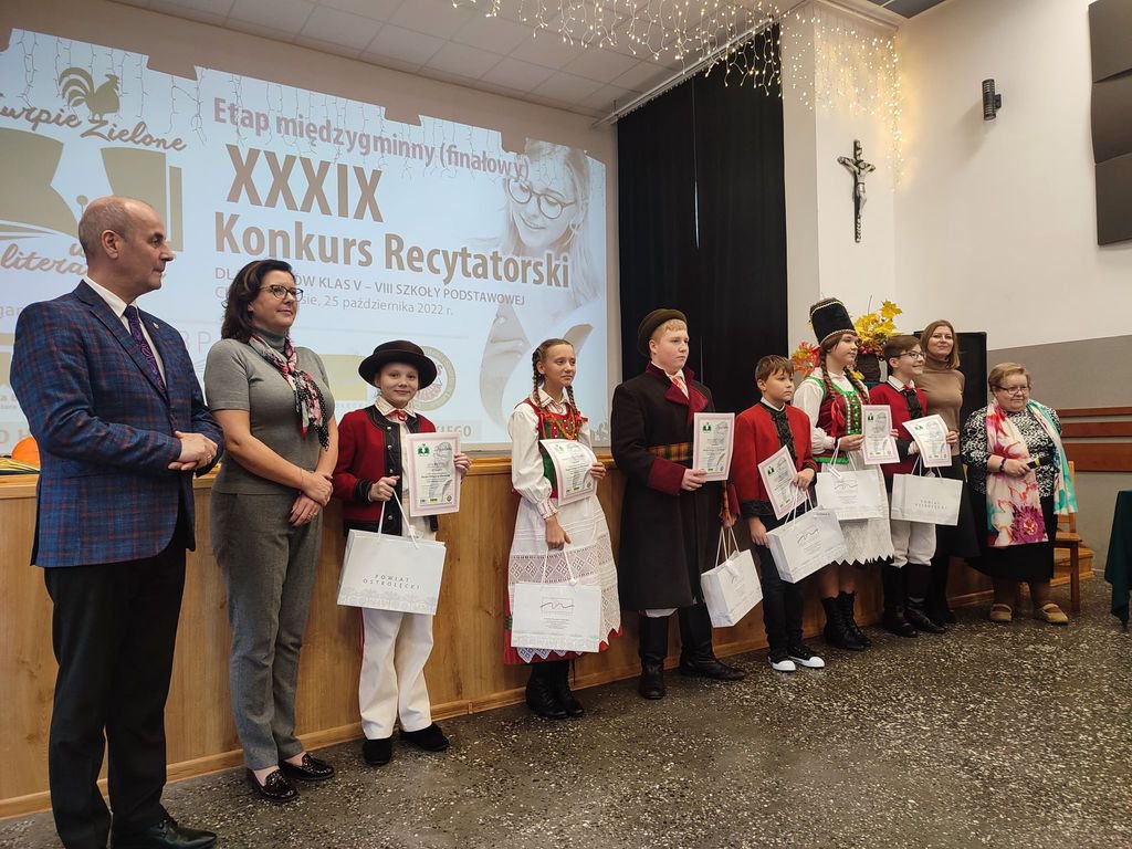 XXXIX konkurs recytatorski “Kurpie Zielone w literaturze”. Poznaliśmy laureatów [26.10.2022] - zdjęcie #22 - eOstroleka.pl
