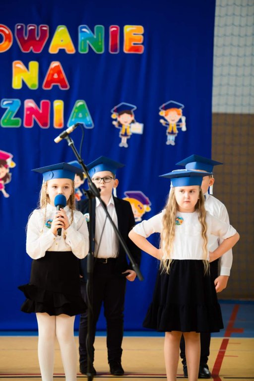 Ślubowanie pierwszaków w Szkole Podstawowej w Ołdakach - zdjęcie #17 - eOstroleka.pl
