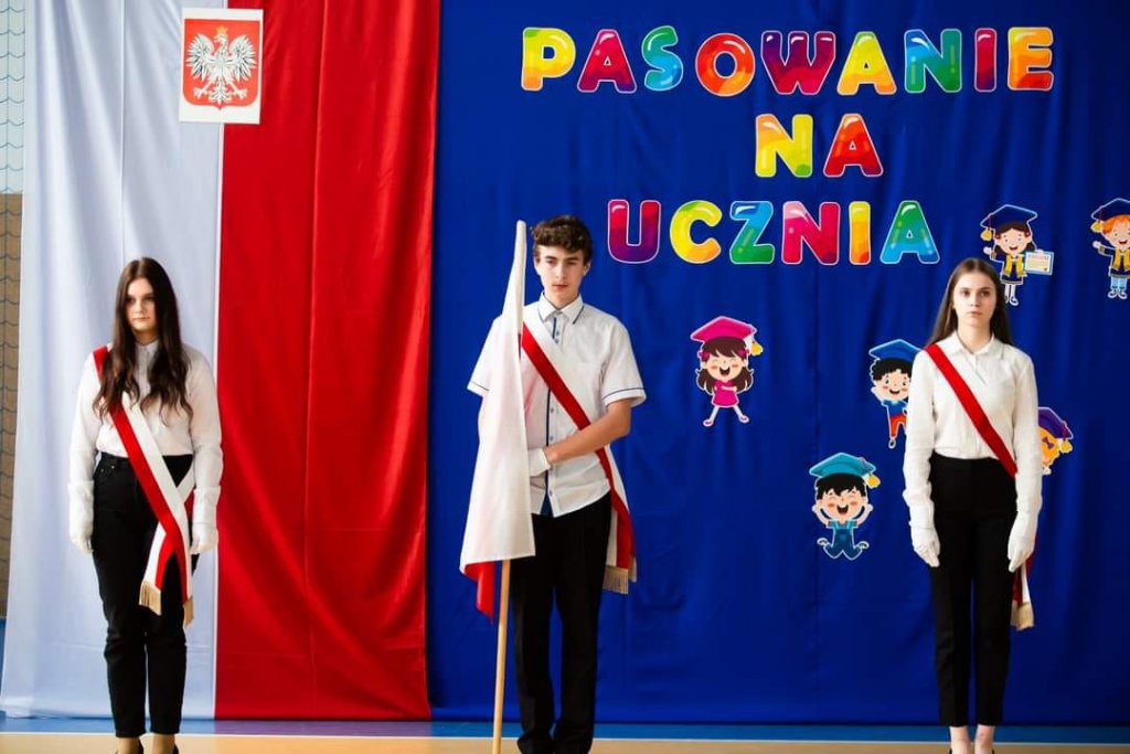 Ślubowanie pierwszaków w Szkole Podstawowej w Ołdakach - zdjęcie #4 - eOstroleka.pl