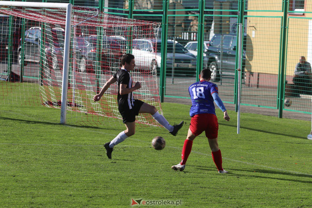 Narew II Ostrołęka - FC 2012 Różan [30.10.2022] - zdjęcie #17 - eOstroleka.pl