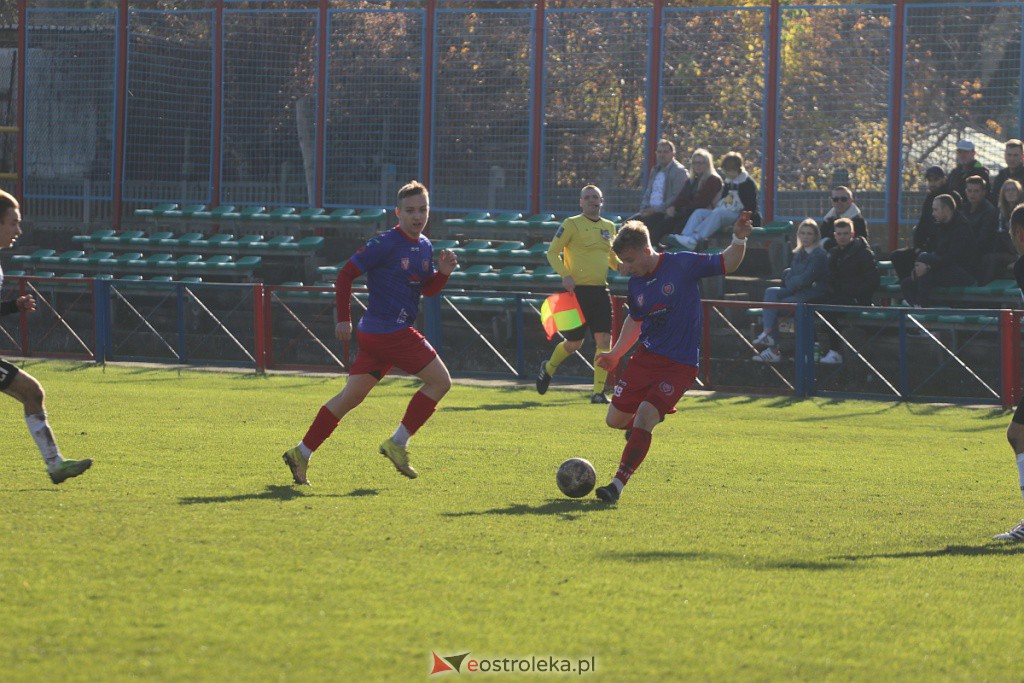 Narew II Ostrołęka - FC 2012 Różan [30.10.2022] - zdjęcie #26 - eOstroleka.pl