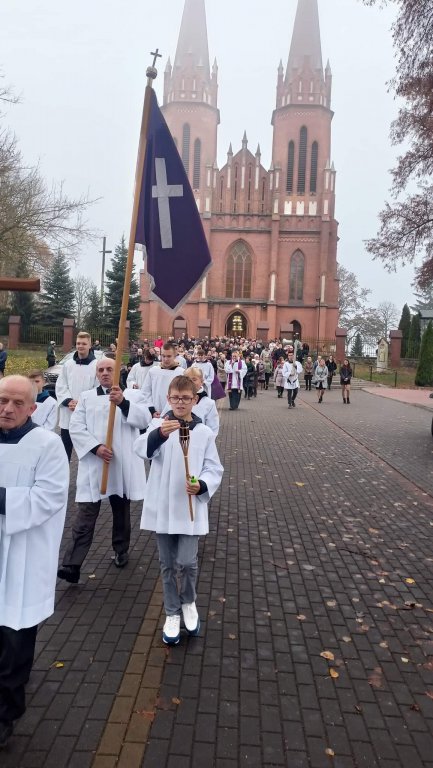 Uroczystość Wszystkich Świętych w Baranowie - zdjęcie #12 - eOstroleka.pl