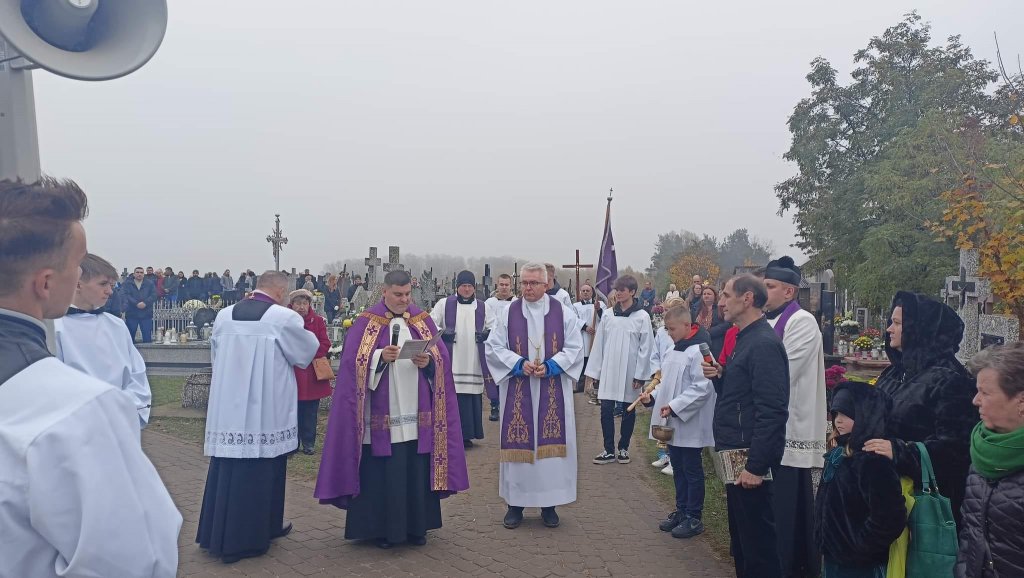 Uroczystość Wszystkich Świętych w Baranowie - zdjęcie #9 - eOstroleka.pl