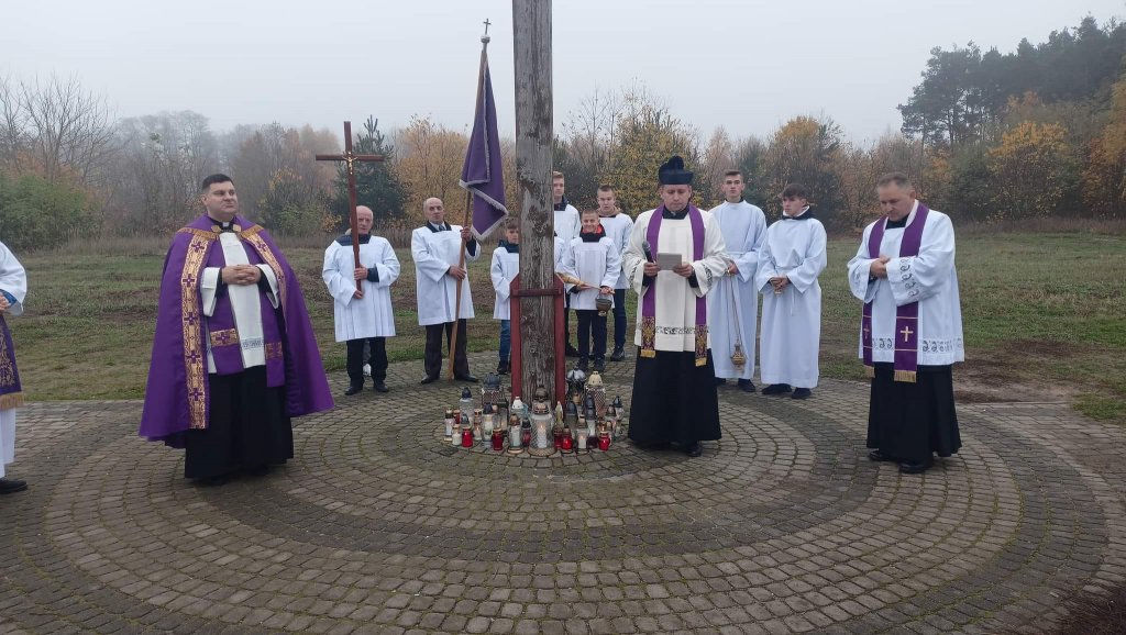 Uroczystość Wszystkich Świętych w Baranowie - zdjęcie #7 - eOstroleka.pl