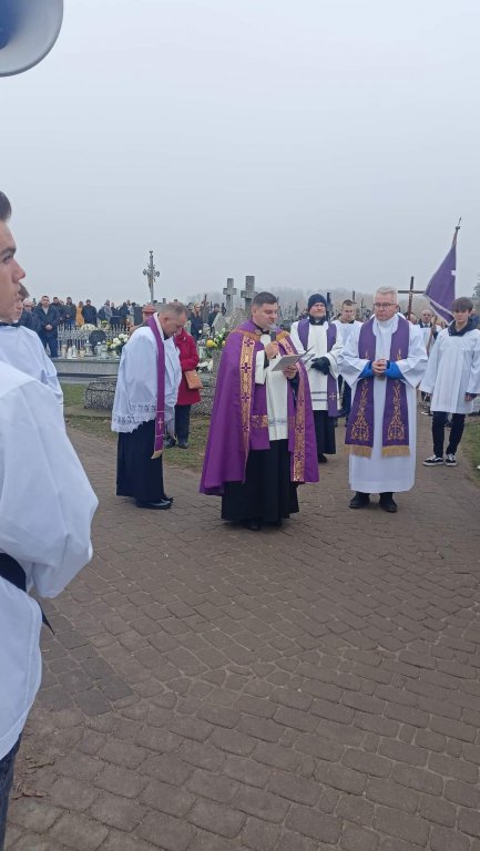 Uroczystość Wszystkich Świętych w Baranowie - zdjęcie #6 - eOstroleka.pl