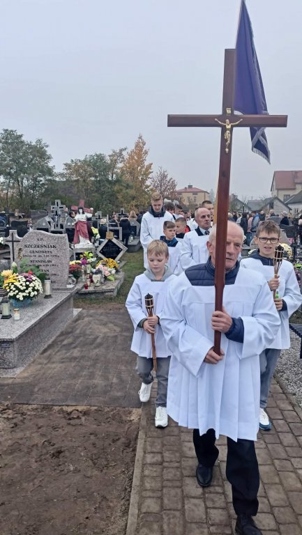 Uroczystość Wszystkich Świętych w Baranowie - zdjęcie #5 - eOstroleka.pl