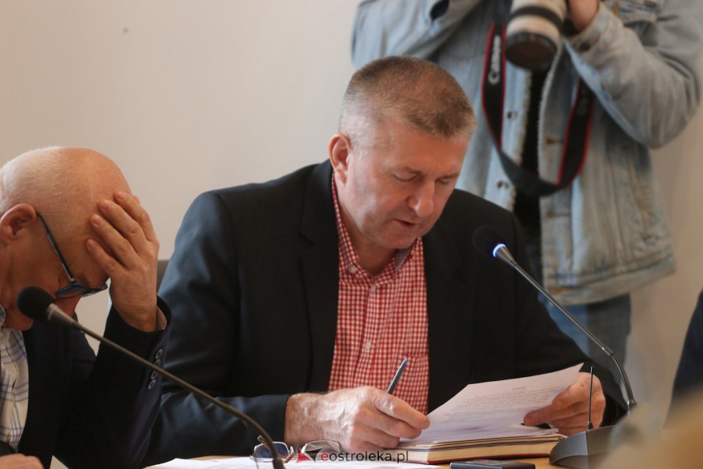 Sesja rady powiatu ostrołęckiego [4.11.2022] - zdjęcie #6 - eOstroleka.pl