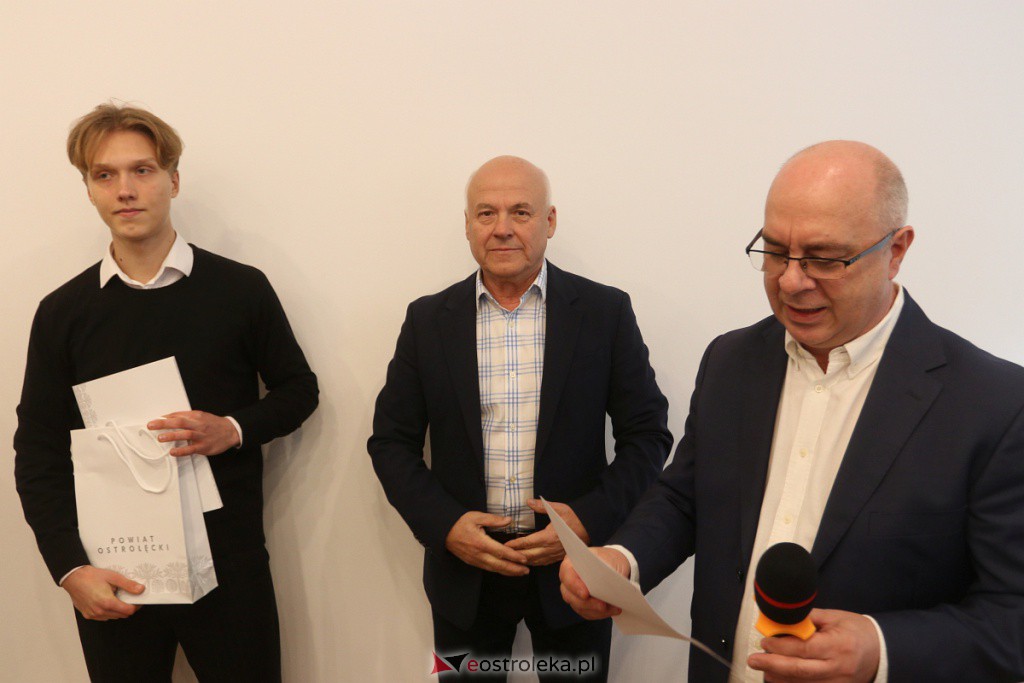 Starosta ostrołęcki nagrodził sportowców [4.11.2022] - zdjęcie #23 - eOstroleka.pl