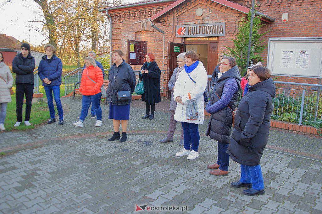 Przy herbacie rozmawiali o zabytkowych budynkach Wojciechowic [06.11.2022] - zdjęcie #15 - eOstroleka.pl