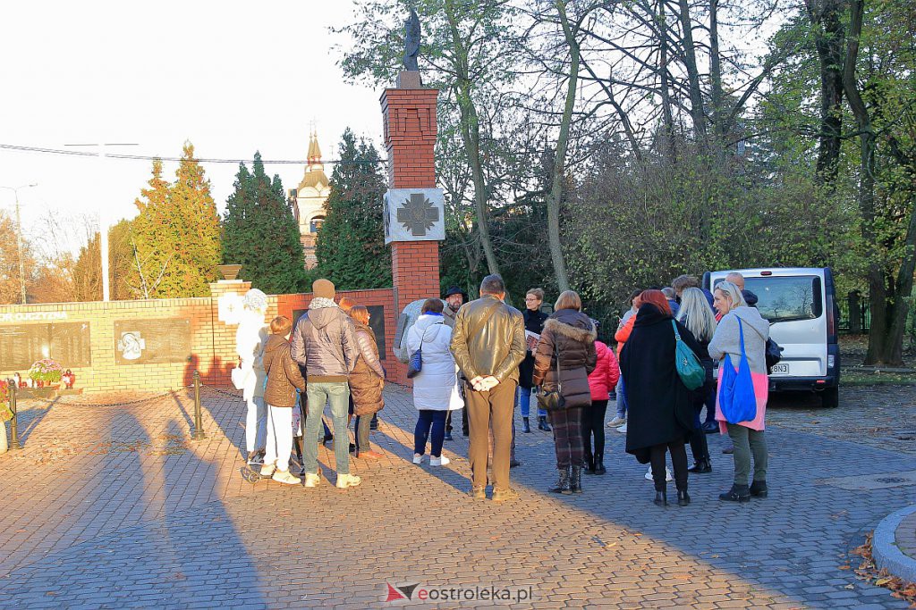 Przy herbacie rozmawiali o zabytkowych budynkach Wojciechowic [06.11.2022] - zdjęcie #1 - eOstroleka.pl