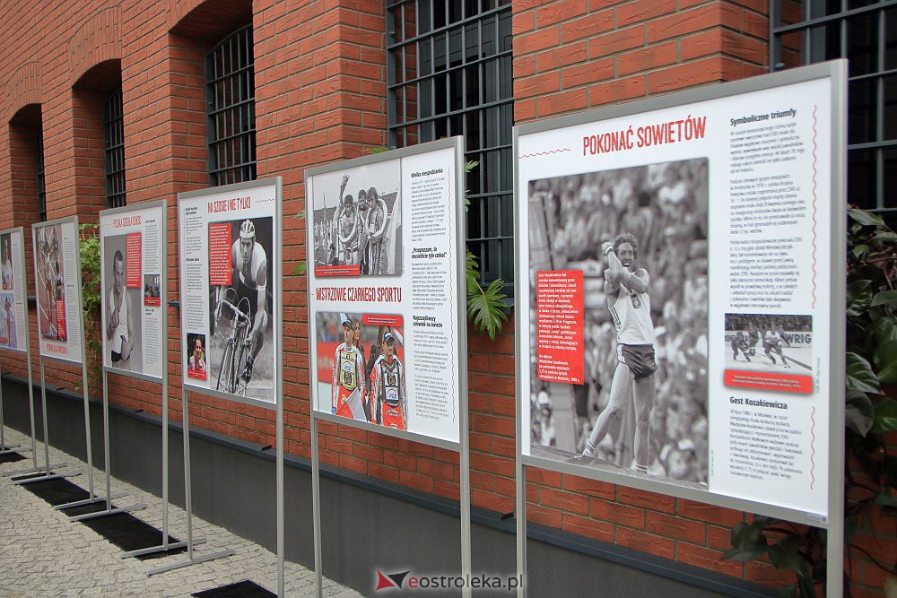 Wystawa “Panteon Sportu” w Muzeum Żołnierzy Wyklętych oficjalnie otwarta [07.11.2022] - zdjęcie #39 - eOstroleka.pl