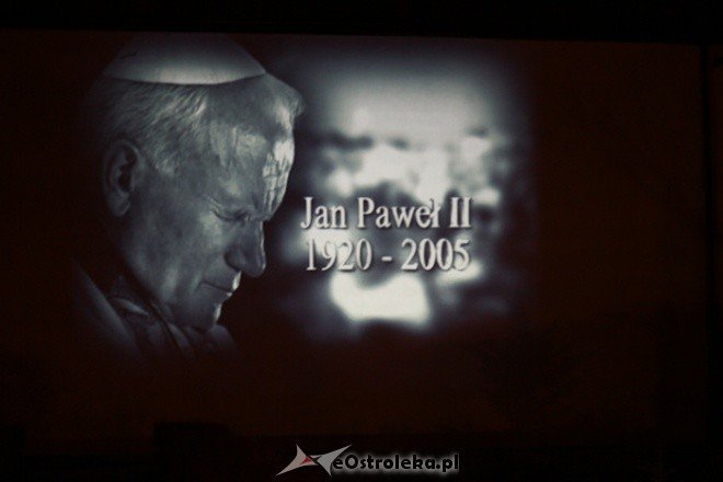 Rocznica śmierci Jana Pawła II (02.04.2011) - zdjęcie #3 - eOstroleka.pl