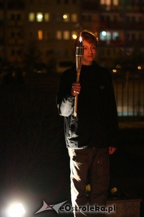 Rocznica śmierci Jana Pawła II (02.04.2011) - zdjęcie #38 - eOstroleka.pl