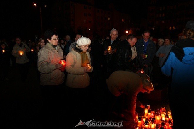 Rocznica śmierci Jana Pawła II (02.04.2011) - zdjęcie #13 - eOstroleka.pl