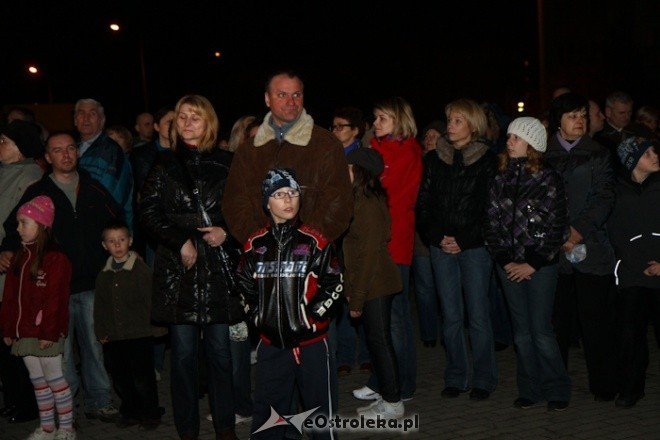 Rocznica śmierci Jana Pawła II (02.04.2011) - zdjęcie #20 - eOstroleka.pl