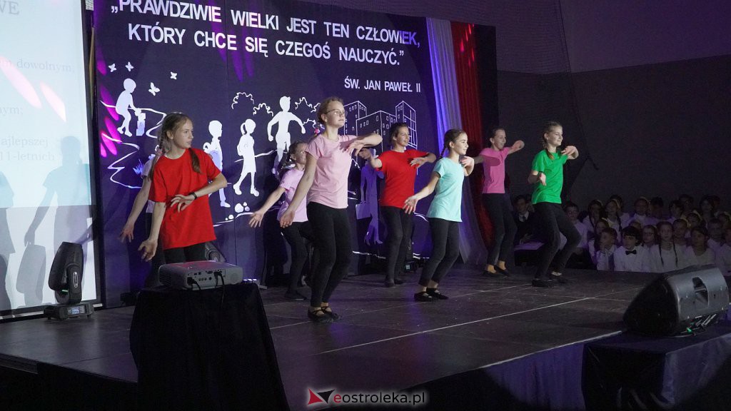 30 lat Szkoły Podstawowej nr 10 [7.11.2022] - zdjęcie #45 - eOstroleka.pl