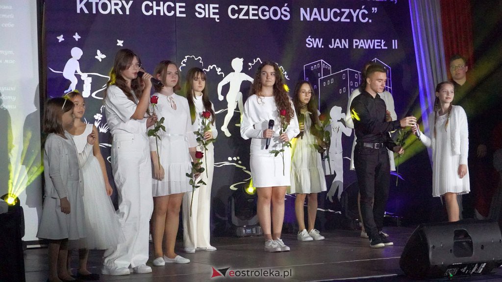 30 lat Szkoły Podstawowej nr 10 [7.11.2022] - zdjęcie #24 - eOstroleka.pl