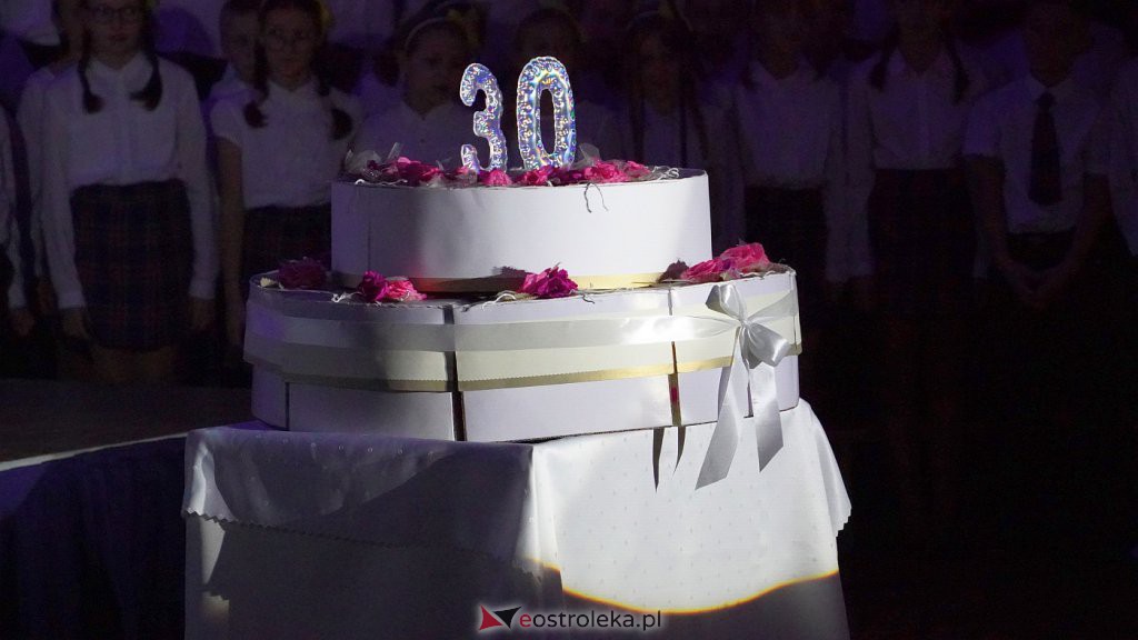 30 lat Szkoły Podstawowej nr 10 [7.11.2022] - zdjęcie #16 - eOstroleka.pl