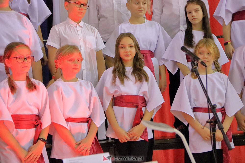 Dzień Patrona w Szkole Podstawowej nr 6 im. Orła Białego w Ostrołęce [10.11.2022] - zdjęcie #54 - eOstroleka.pl
