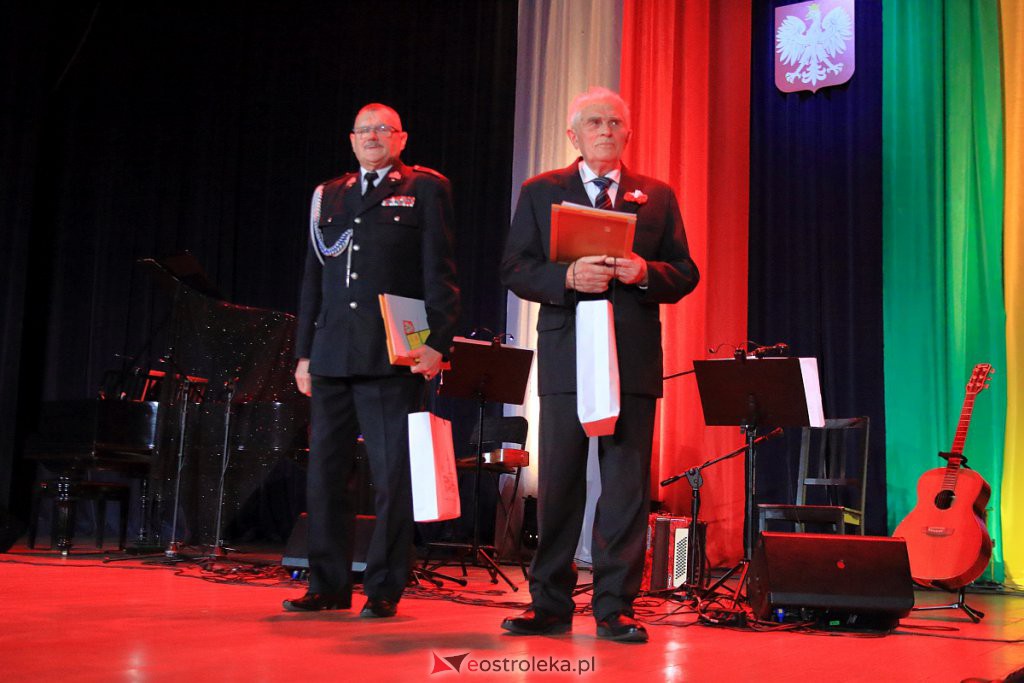 70. uroczysta sesja Rady Miasta w Ostrołęce [11.11.2022] - zdjęcie #90 - eOstroleka.pl