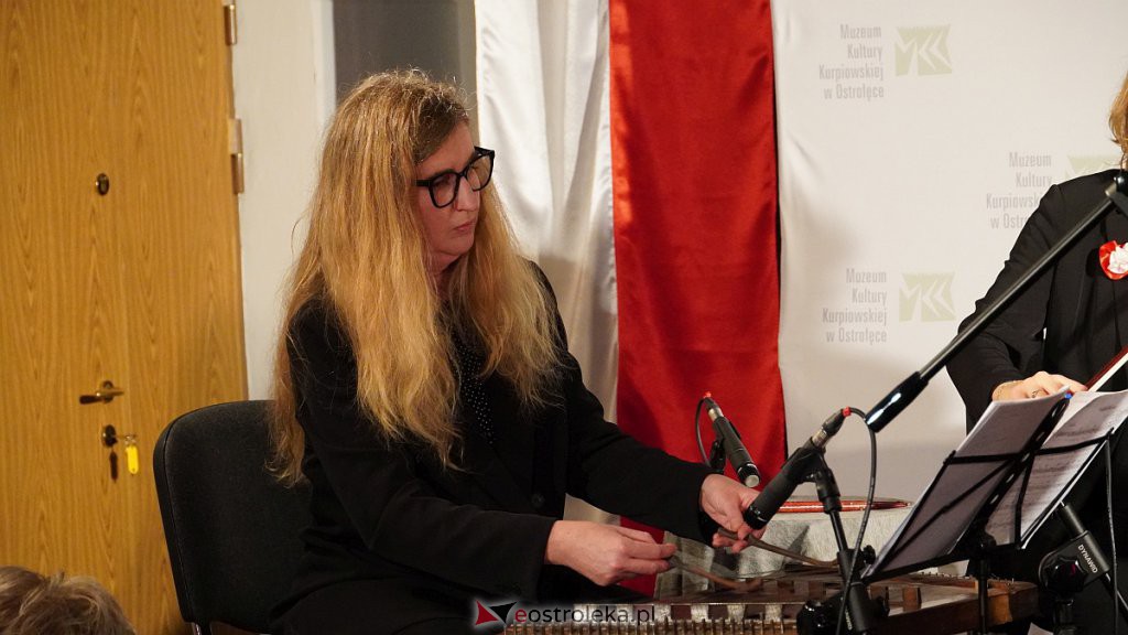 Wspólne Śpiewanie Patriotyczne Pamiętaj o tym wnuku [11.11.2022] - zdjęcie #17 - eOstroleka.pl