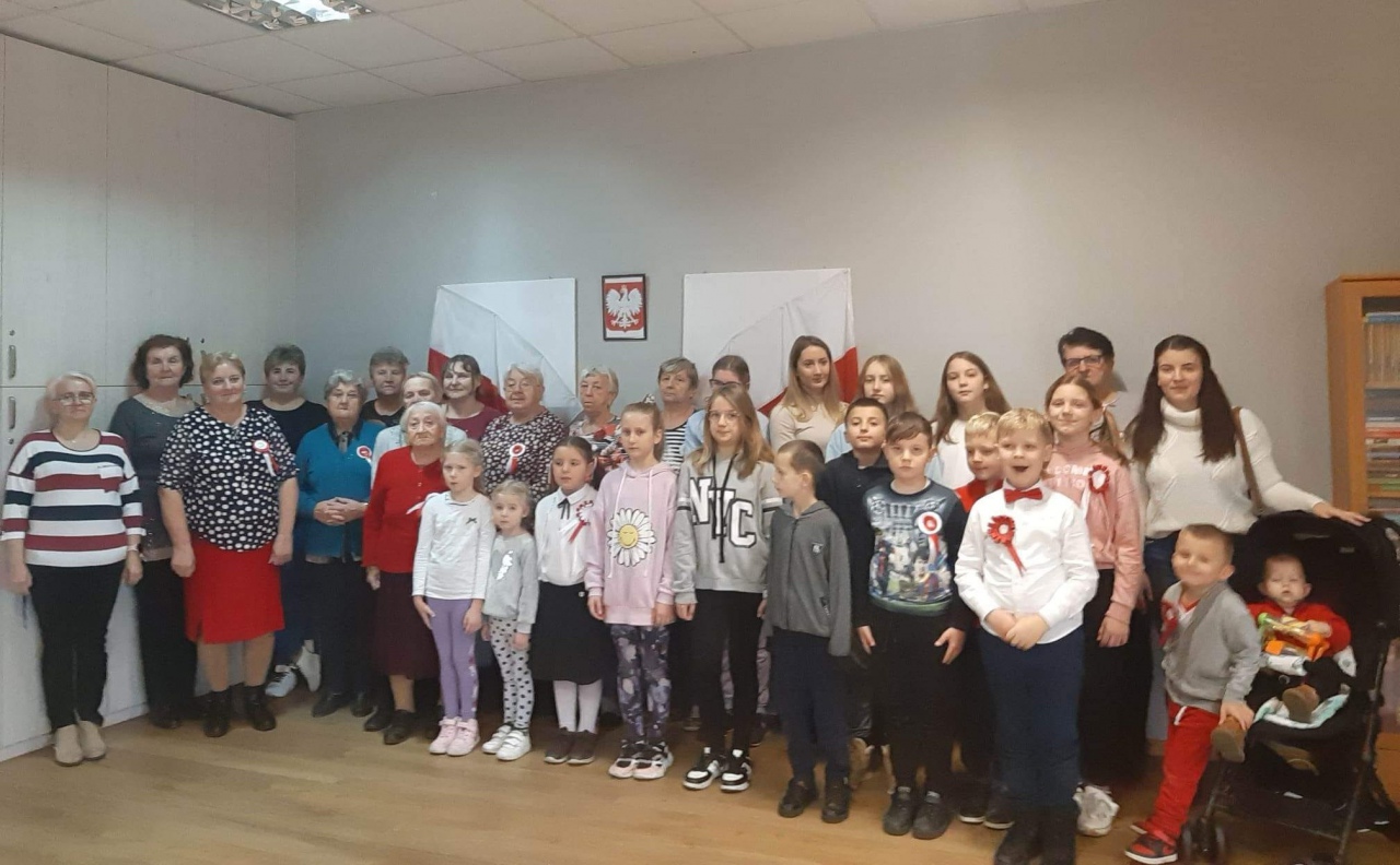 Święto Niepodległości z KGW w Brzeźnie - zdjęcie #22 - eOstroleka.pl