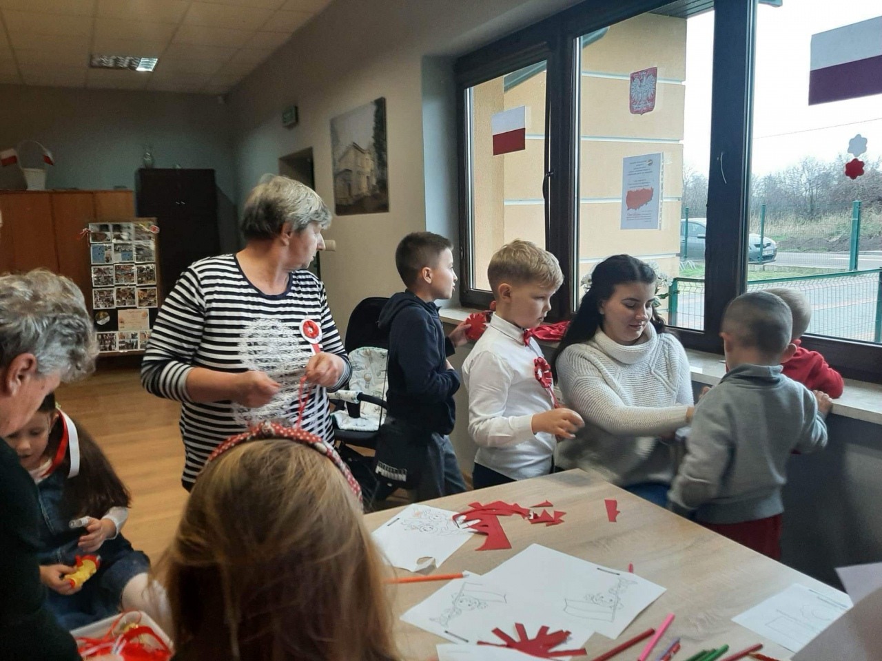 Święto Niepodległości z KGW w Brzeźnie - zdjęcie #10 - eOstroleka.pl