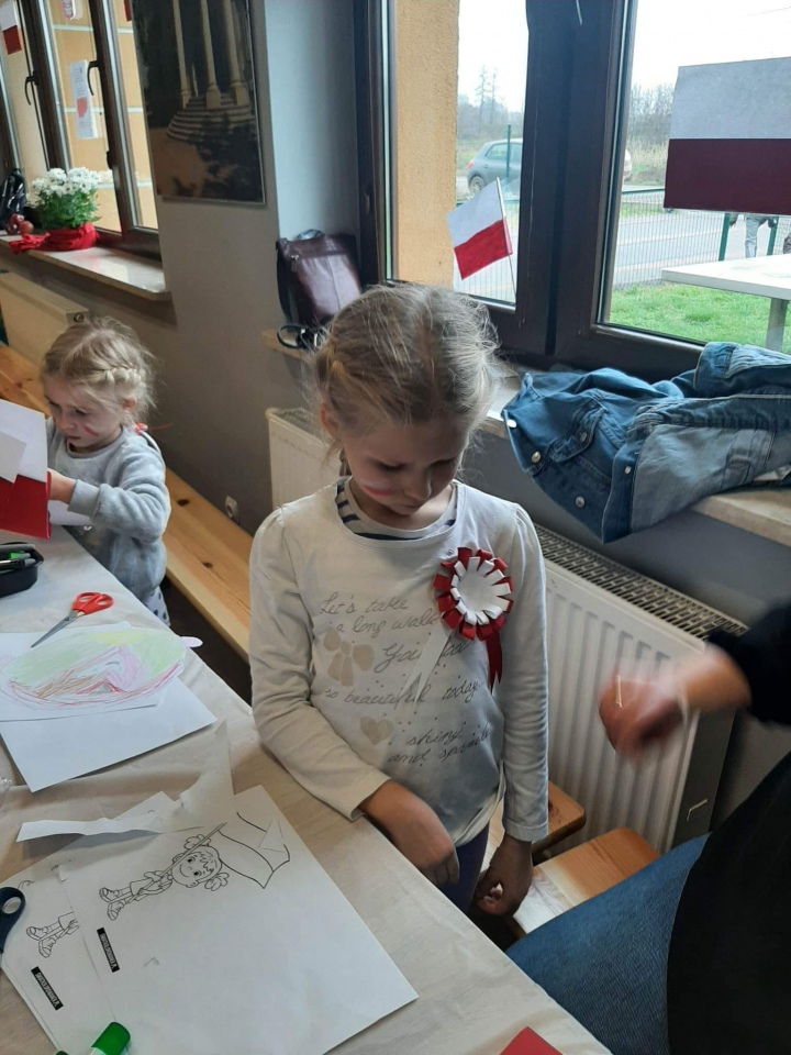 Święto Niepodległości z KGW w Brzeźnie - zdjęcie #4 - eOstroleka.pl