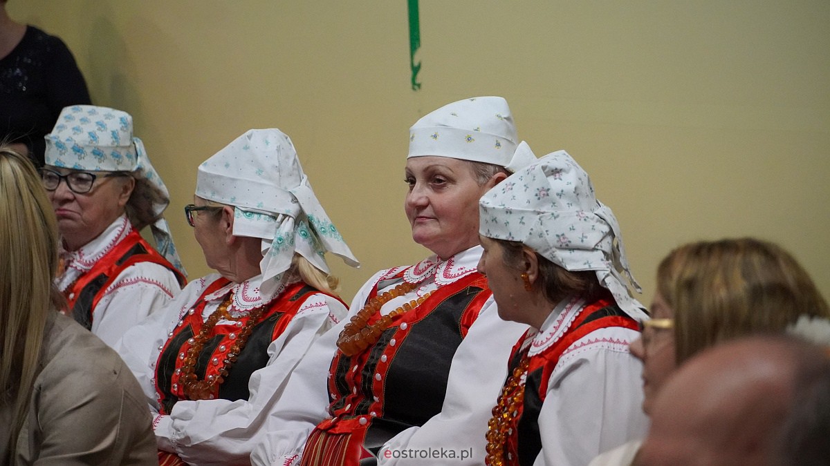 Jubileusz 65-lecia pracy twórczej Czesławy Kaczyńskiej [15.11.2022] - zdjęcie #39 - eOstroleka.pl