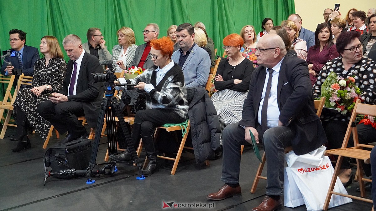 Jubileusz 65-lecia pracy twórczej Czesławy Kaczyńskiej [15.11.2022] - zdjęcie #36 - eOstroleka.pl