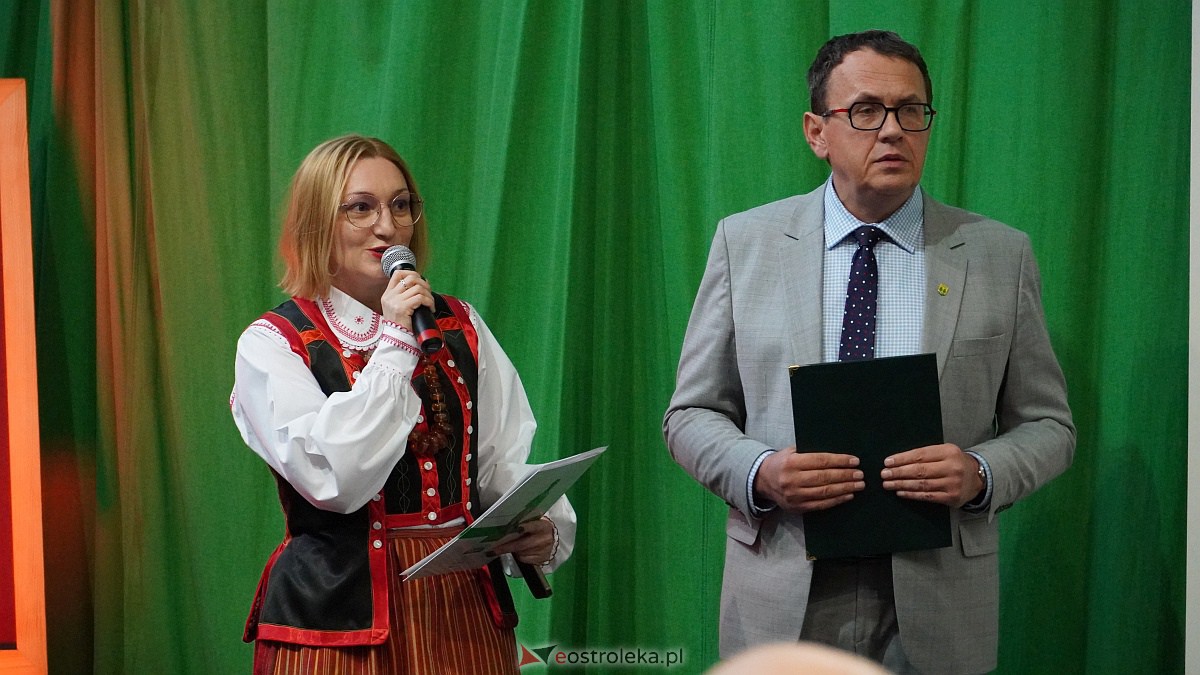 Jubileusz 65-lecia pracy twórczej Czesławy Kaczyńskiej [15.11.2022] - zdjęcie #31 - eOstroleka.pl