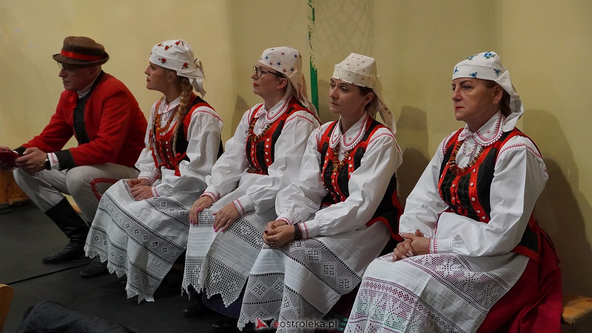 Jubileusz 65-lecia pracy twórczej Czesławy Kaczyńskiej [15.11.2022] - zdjęcie #24 - eOstroleka.pl